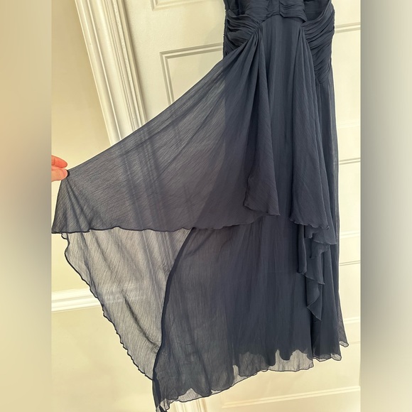 ASOS DESIGN Petite Bridesmaid Pinny maxi dress w/ruched bodice and layered skirt - Picture 4 of 5